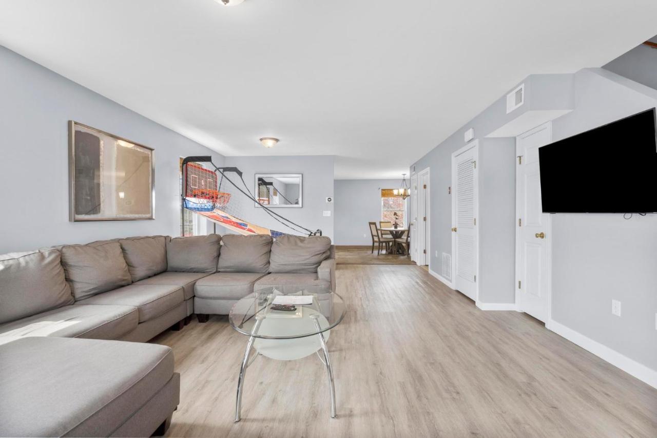 Appartement Gorgeous Waterfront 3 Bedroom, 1.5 Bathroom Unit. *